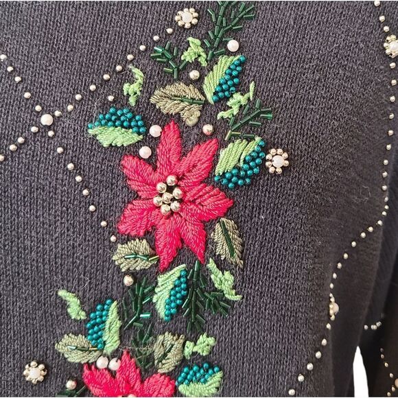 VINTAGE  B.P. Design Christmas Pointsettia Embroidered Sweater Size M - Picture 4 of 12